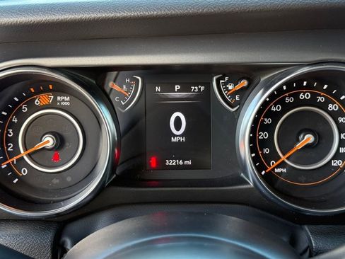 Used 2022 Jeep Wrangler Unlimited Sport image 19