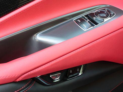 Used 2025 Chevrolet Corvette Z06 image 10