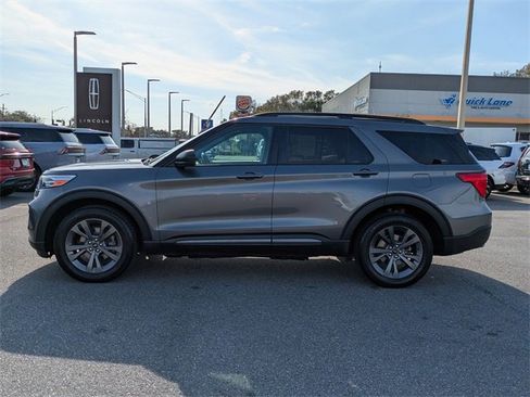 Certified 2021 Ford Explorer XLT w/ Equipment Group 202A image 7