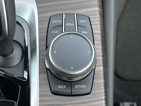 Certified 2023 BMW 530i w/ Convenience Package RWD image 8