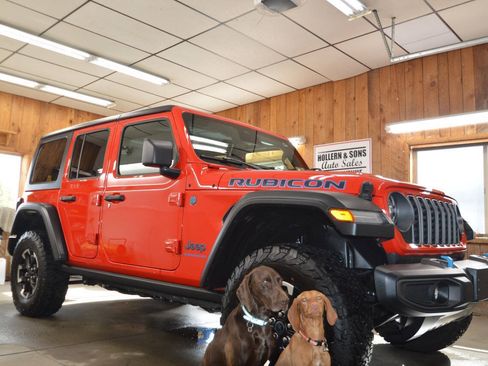 Used 2025 Jeep Wrangler Unlimited Rubicon 4xe w/ Safety Group AWD/4WD image 6
