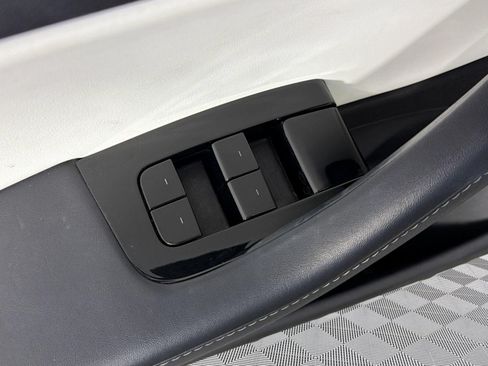 Used 2018 Tesla Model 3 Long Range AWD/4WD image 14