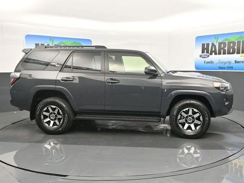 Used 2024 Toyota 4Runner TRD Off-Road image 7