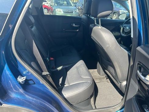 Used 2017 Kia Niro Touring image 19