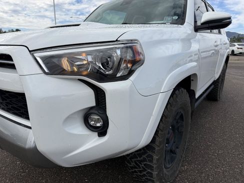 Used 2023 Toyota 4Runner TRD Off-Road Premium w/ Moonroof Package AWD/4WD image 10