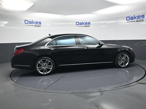 Used 2018 Mercedes-Benz S 560 4MATIC Sedan image 9