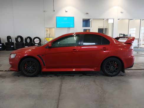 Used 2011 Mitsubishi Lancer Evolution GSR image 3