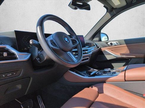 Used 2025 BMW X5 M60i image 10