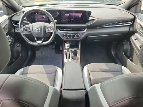 Used 2024 Buick Envista Preferred w/ Convenience I Package FWD image 8