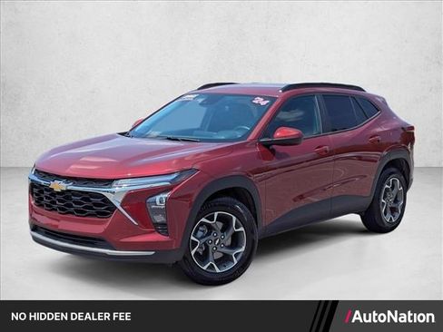 Used 2024 Chevrolet Trax LT w/ LT Convenience Package FWD image 1