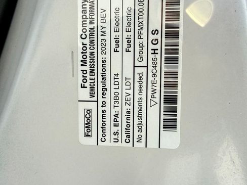 Used 2023 Ford F150 Lightning XLT AWD/4WD image 11