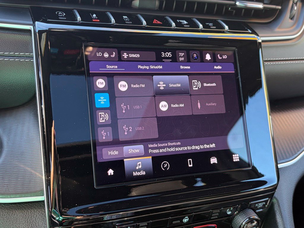 Used 2025 Jeep Grand Cherokee Laredo X w/ Luxury Tech Group I AWD/4WD image 23