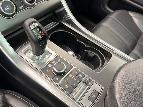 Used 2017 Land Rover Range Rover Sport SE image 20