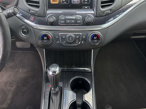 Used 2019 Chevrolet Impala LT w/ LT Leather Package image 19