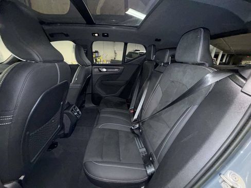 Used 2023 Volvo XC40 B5 Plus w/ Climate Package AWD/4WD image 19