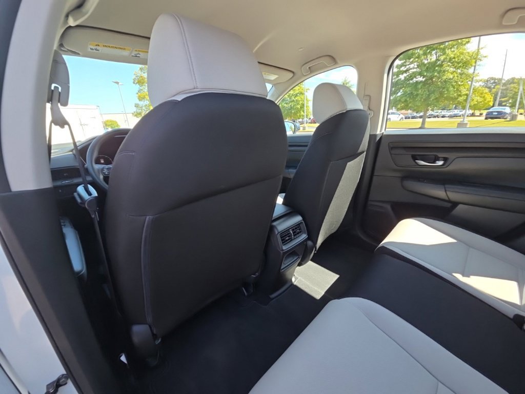 Used 2023 Honda CR-V LX image 13