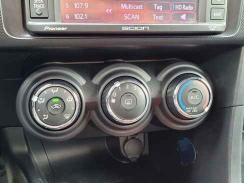 Used 2015 Scion tC image 22