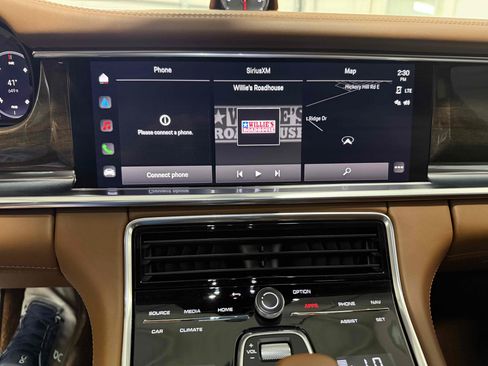 Used 2022 Porsche Panamera Platinum Edition RWD image 21