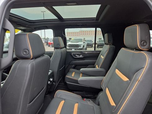 Used 2024 GMC Yukon AT4 AWD/4WD image 16