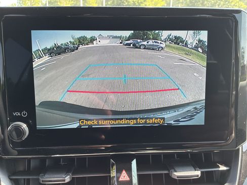 Used 2026 Toyota Corolla Cross LE FWD image 25