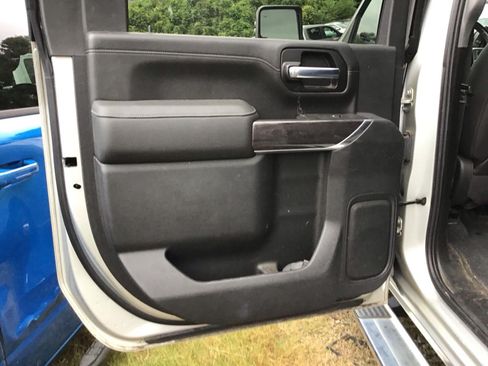 Used 2020 Chevrolet Silverado 3500 LTZ AWD/4WD image 5