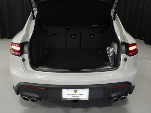 New 2026 Porsche Macan S AWD/4WD image 20
