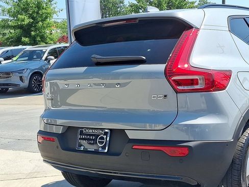 Certified 2026 Volvo XC40 B5 Plus AWD/4WD image 30