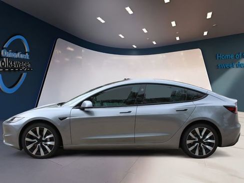 Used 2024 Tesla Model 3 Standard Range image 7