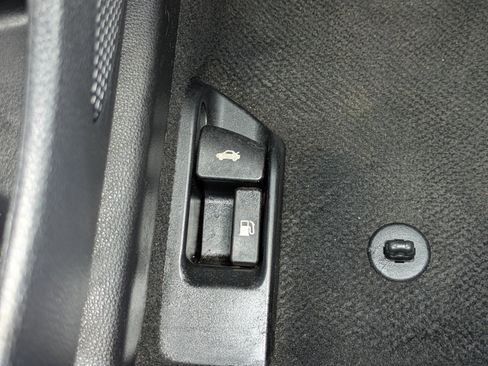 Used 2024 Toyota Corolla LE FWD image 30