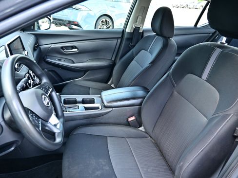 Used 2024 Nissan Sentra SV FWD image 20