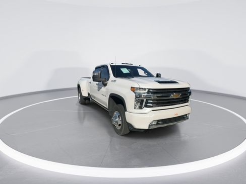 Used 2022 Chevrolet Silverado 3500 High Country image 2