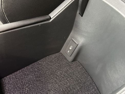 New 2026 Volkswagen Atlas SE image 31