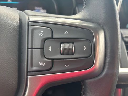 Used 2023 Chevrolet Suburban Premier image 20