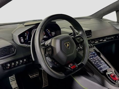 Used 2021 Lamborghini Huracan EVO RWD image 10
