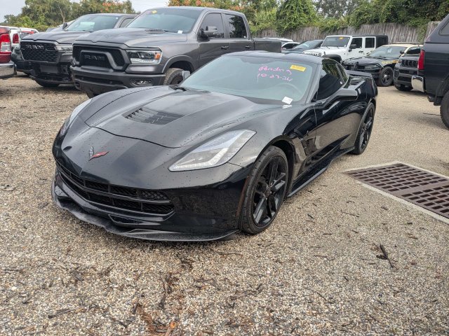 Used 2016 Chevrolet Corvette Stingray Coupe w/ Carbon Flash Badge Package RWD image 3