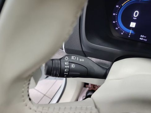 Used 2024 Volvo XC90 B6 Plus image 49