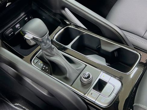 New 2025 Kia Telluride S image 17