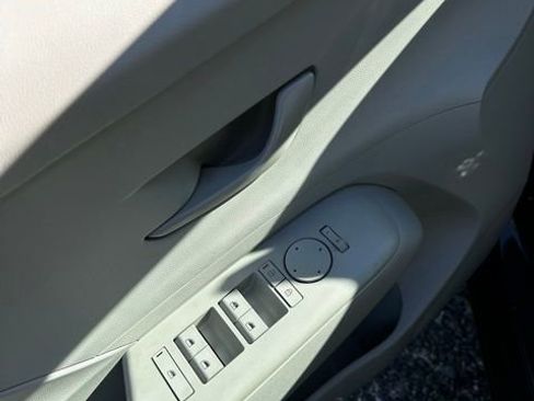 Certified 2024 Hyundai Kona SEL AWD/4WD image 13