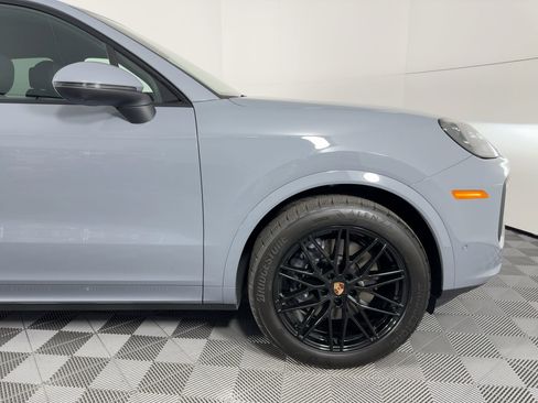 Certified 2026 Porsche Cayenne image 12