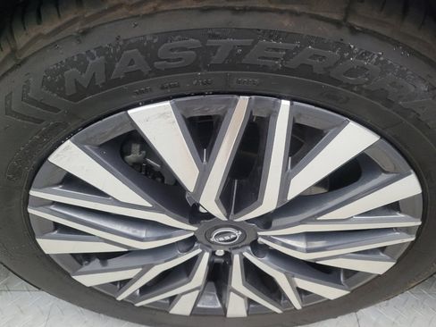 Used 2024 Nissan Altima 2.5 SV image 31