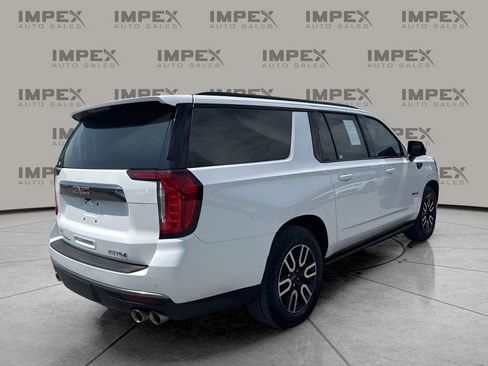 Used 2023 GMC Yukon XL AT4 w/ AT4 Premium Plus Package AWD/4WD image 5
