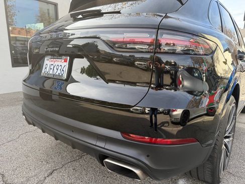 Used 2019 Porsche Cayenne image 17