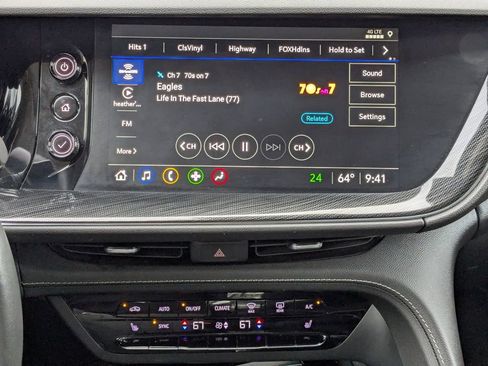 Used 2023 Buick Envision Essence image 21