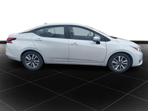 Used 2023 Nissan Versa SV FWD image 6