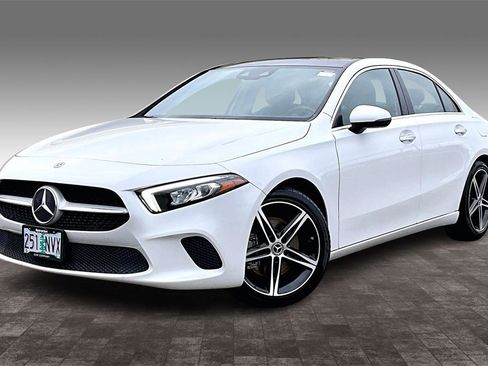 Used 2019 Mercedes-Benz A 220 4MATIC image 2