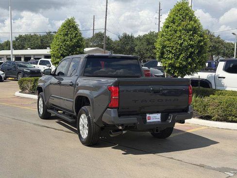 Certified 2026 Toyota Tacoma SR5 AWD/4WD image 5