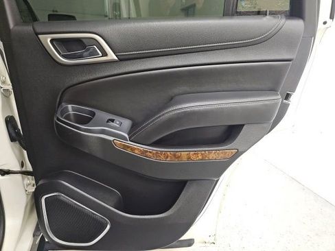 Used 2015 GMC Yukon Denali image 38