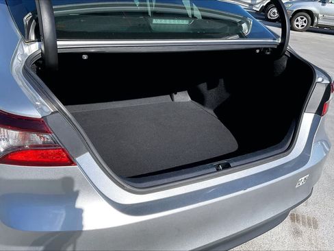 Used 2021 Toyota Camry LE FWD image 18