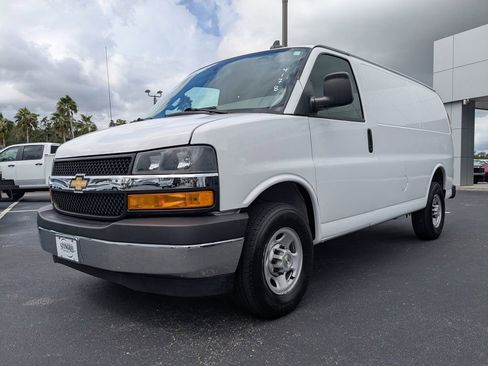 Used 2023 Chevrolet Express 2500 w/ Driver Convenience Package image 9