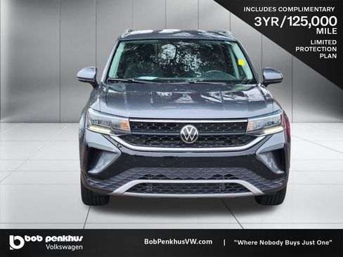 Used 2024 Volkswagen Taos SE FWD image 22
